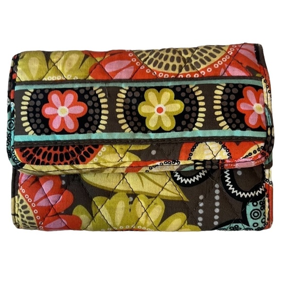 Vera Bradley Handbags - ‼️2 FOR $20‼️ Vera Bradley Wallet